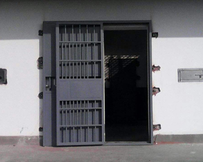 天津监狱门